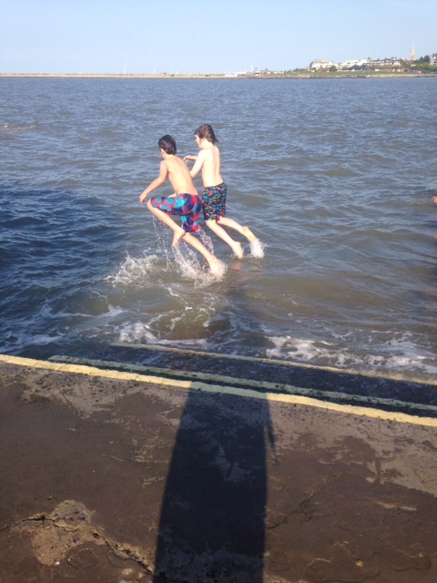 2D3E00FE-58AC-4722-B0A0-66C36379BF2A